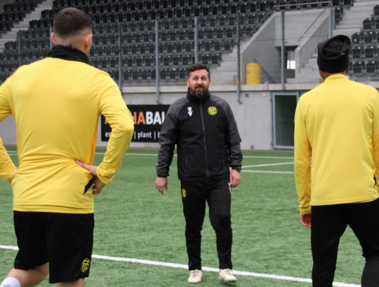 Vural Önen komplettiert Trainer Staff